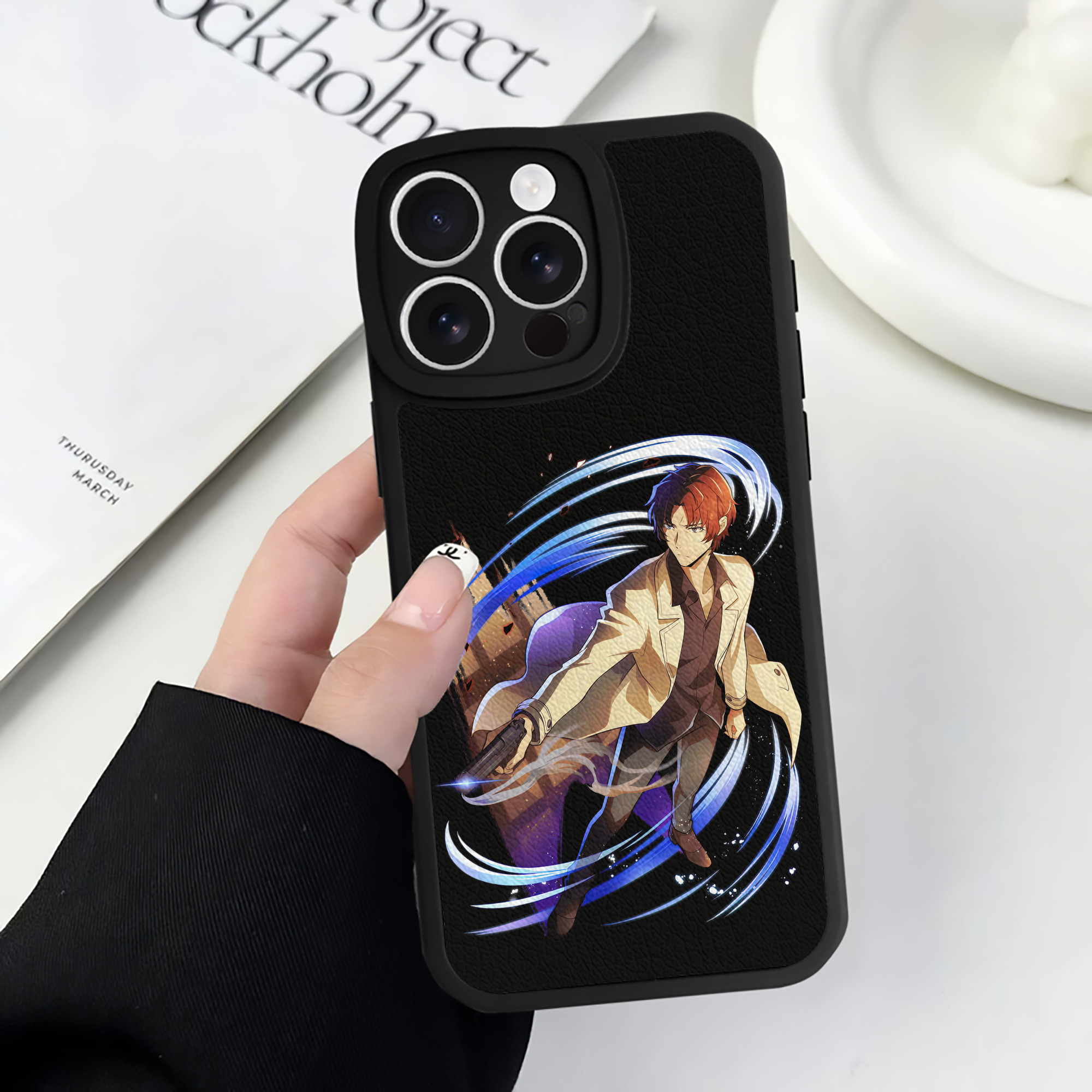 （画像用） 文豪ストレイドッグス Bungo Stray Dogs 【iPhone 16シリーズ対応】シリコンスマホケース（レザー調） 材質：シリコン